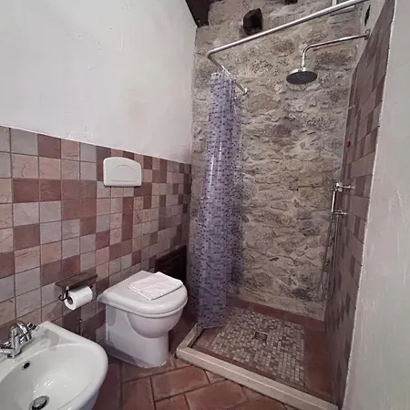 Hammam Rooms, Senorbi, Sardegna * Senorbi